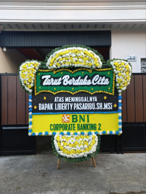 Papan Bunga Duka di Waropen Atas